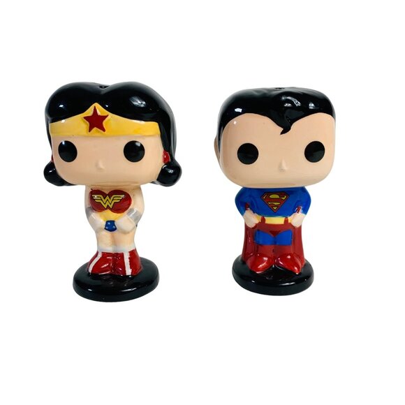 Funko Pop Wonder Woman Superman Salt Pepper Shakers Figurine Set DC Comics - Picture 1 of 13